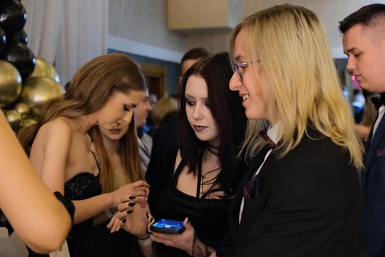 Studniówka 2025 - Zespół Szkół Ekonomicznych i Mundurowych w Chełmie cz. II [GALERIA ZDJĘĆ]