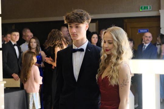 Studniówka 2025 - Zespół Szkół Ekonomicznych i Mundurowych w Chełmie cz. II [GALERIA ZDJĘĆ]