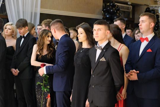 Studniówka 2025 - Zespół Szkół Ekonomicznych i Mundurowych w Chełmie cz. II [GALERIA ZDJĘĆ]