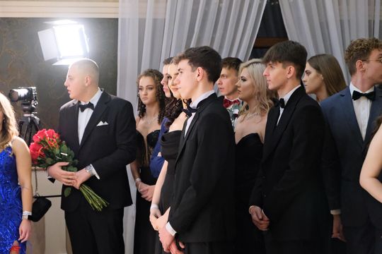 Studniówka 2025 - Zespół Szkół Ekonomicznych i Mundurowych w Chełmie cz. II [GALERIA ZDJĘĆ]