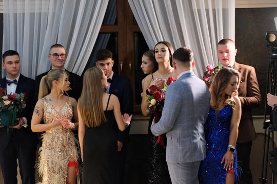 Studniówka 2025 - Zespół Szkół Ekonomicznych i Mundurowych w Chełmie cz. II [GALERIA ZDJĘĆ]