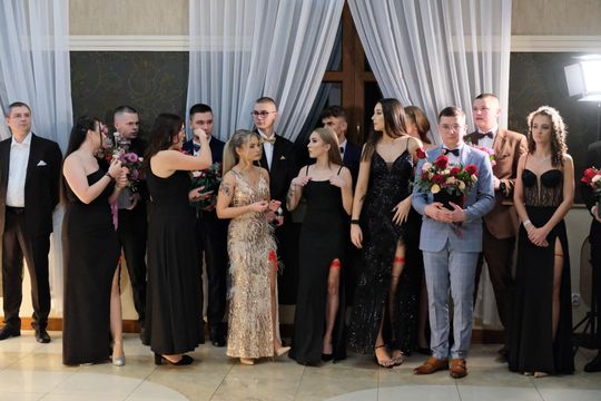 Studniówka 2025 - Zespół Szkół Ekonomicznych i Mundurowych w Chełmie cz. II [GALERIA ZDJĘĆ]