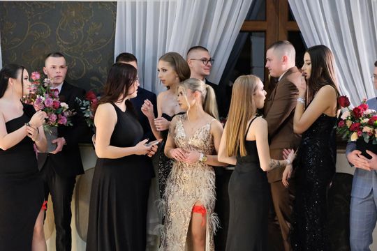 Studniówka 2025 - Zespół Szkół Ekonomicznych i Mundurowych w Chełmie cz. II [GALERIA ZDJĘĆ]