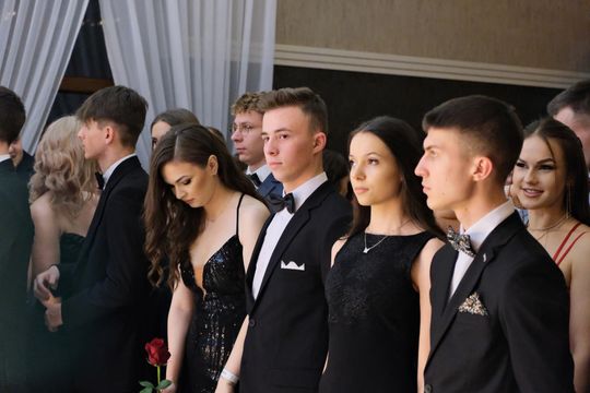 Studniówka 2025 - Zespół Szkół Ekonomicznych i Mundurowych w Chełmie cz. II [GALERIA ZDJĘĆ]