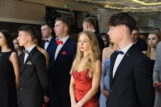 Studniówka 2025 - Zespół Szkół Ekonomicznych i Mundurowych w Chełmie cz. II [GALERIA ZDJĘĆ]