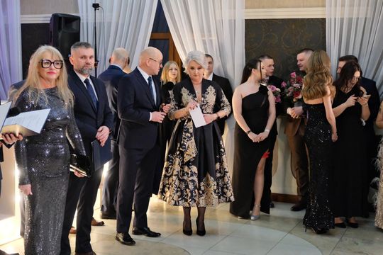 Studniówka 2025 - Zespół Szkół Ekonomicznych i Mundurowych w Chełmie cz. II [GALERIA ZDJĘĆ]