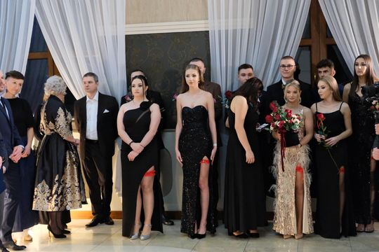 Studniówka 2025 - Zespół Szkół Ekonomicznych i Mundurowych w Chełmie cz. II [GALERIA ZDJĘĆ]