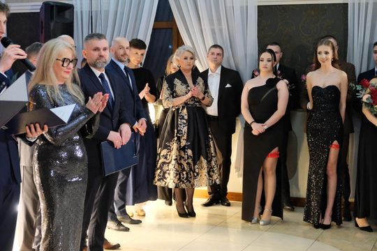 Studniówka 2025 - Zespół Szkół Ekonomicznych i Mundurowych w Chełmie cz. II [GALERIA ZDJĘĆ]