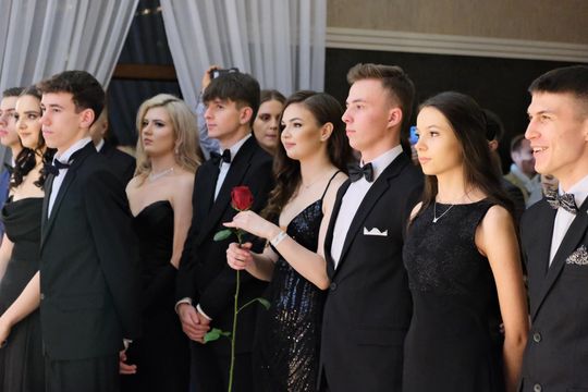 Studniówka 2025 - Zespół Szkół Ekonomicznych i Mundurowych w Chełmie cz. II [GALERIA ZDJĘĆ]