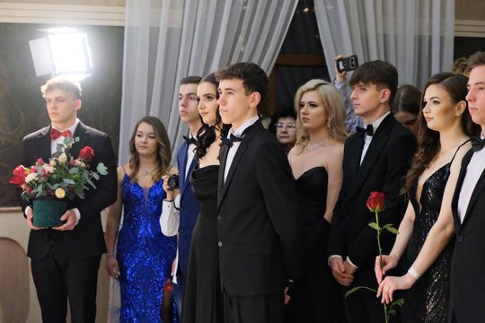 Studniówka 2025 - Zespół Szkół Ekonomicznych i Mundurowych w Chełmie cz. II [GALERIA ZDJĘĆ]