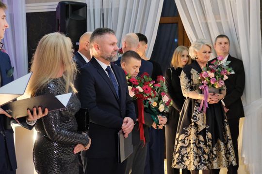 Studniówka 2025 - Zespół Szkół Ekonomicznych i Mundurowych w Chełmie cz. II [GALERIA ZDJĘĆ]