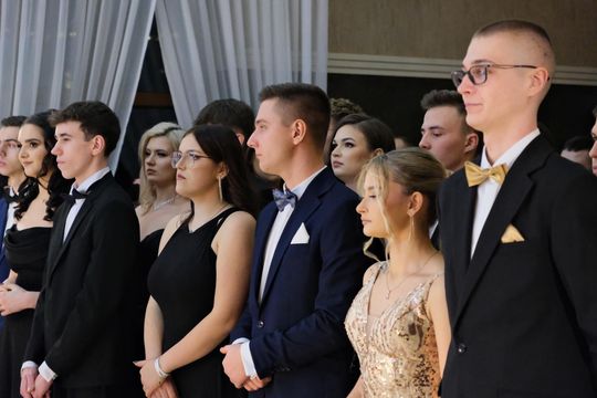 Studniówka 2025 - Zespół Szkół Ekonomicznych i Mundurowych w Chełmie cz. II [GALERIA ZDJĘĆ]