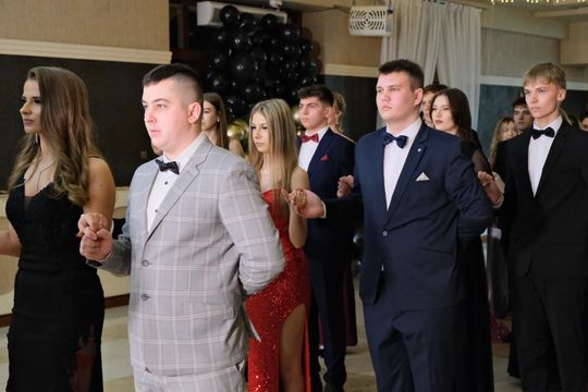 Studniówka 2025 - Zespół Szkół Ekonomicznych i Mundurowych w Chełmie cz. II [GALERIA ZDJĘĆ]