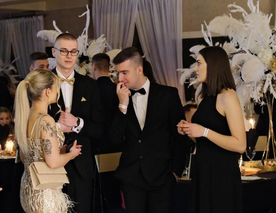 Studniówka 2025 - Zespół Szkół Ekonomicznych i Mundurowych w Chełmie cz. II [GALERIA ZDJĘĆ]