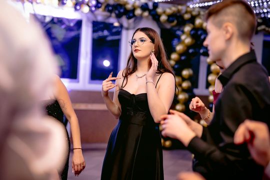 Studniówka 2025 - ZSCKR w Siennicy Różanej [GALERIA ZDJĘĆ]