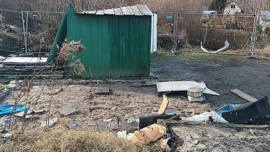 Chełm. Wielkie śmietnisko przy Karłowicza! Prezydent Banaszek zdegustowany... [ZDJĘCIA]