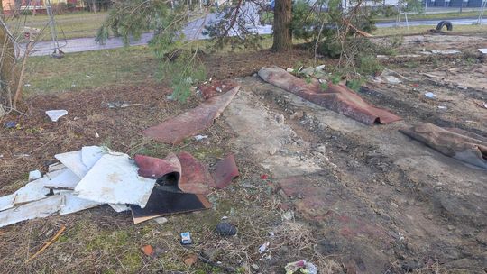 Chełm. Wielkie śmietnisko przy Karłowicza! Prezydent Banaszek zdegustowany... [ZDJĘCIA]