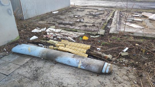 Chełm. Wielkie śmietnisko przy Karłowicza! Prezydent Banaszek zdegustowany... [ZDJĘCIA]