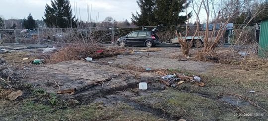 Chełm. Wielkie śmietnisko przy Karłowicza! Prezydent Banaszek zdegustowany... [ZDJĘCIA]