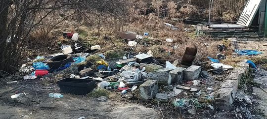 Chełm. Wielkie śmietnisko przy Karłowicza! Prezydent Banaszek zdegustowany... [ZDJĘCIA]