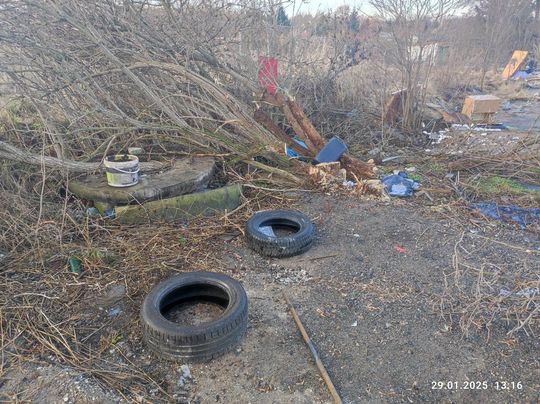 Chełm. Wielkie śmietnisko przy Karłowicza! Prezydent Banaszek zdegustowany... [ZDJĘCIA]