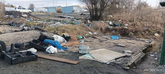 Chełm. Wielkie śmietnisko przy Karłowicza! Prezydent Banaszek zdegustowany... [ZDJĘCIA]