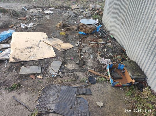 Chełm. Wielkie śmietnisko przy Karłowicza! Prezydent Banaszek zdegustowany... [ZDJĘCIA]