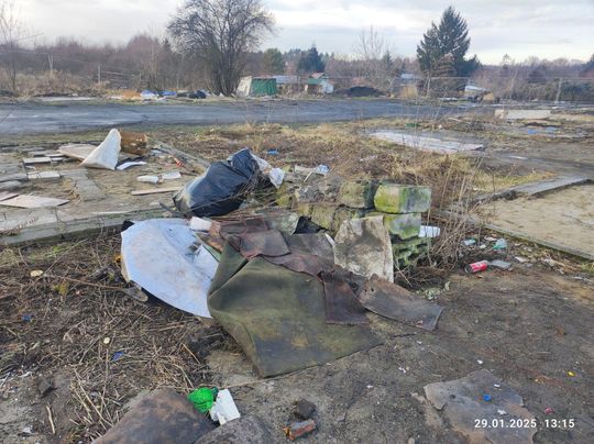 Chełm. Wielkie śmietnisko przy Karłowicza! Prezydent Banaszek zdegustowany... [ZDJĘCIA]