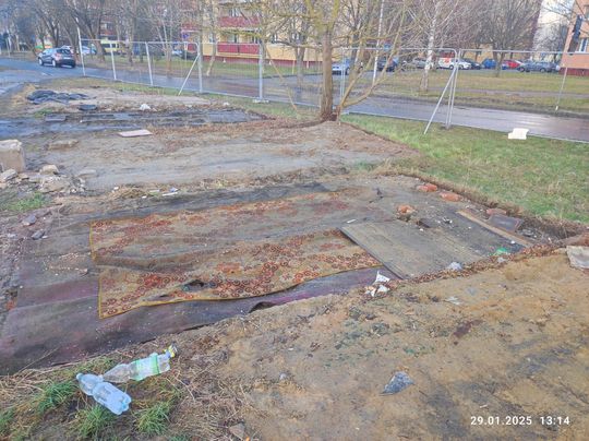 Chełm. Wielkie śmietnisko przy Karłowicza! Prezydent Banaszek zdegustowany... [ZDJĘCIA]