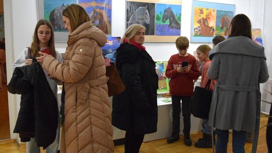 Chełm. Wernisaż wystawy Rok-pracowni plastycznej Modna Sztuka [GALERIA ZDJĘĆ]