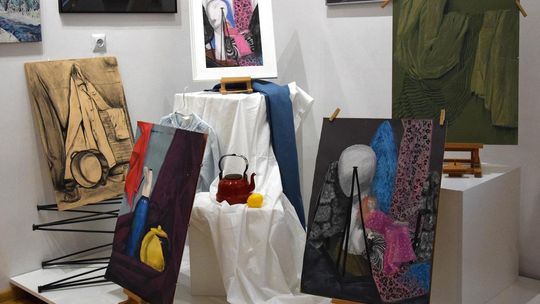 Chełm. Wernisaż wystawy Rok-pracowni plastycznej Modna Sztuka [GALERIA ZDJĘĆ]