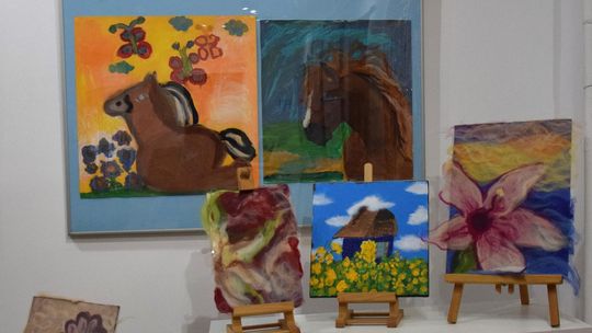 Chełm. Wernisaż wystawy Rok-pracowni plastycznej Modna Sztuka [GALERIA ZDJĘĆ]