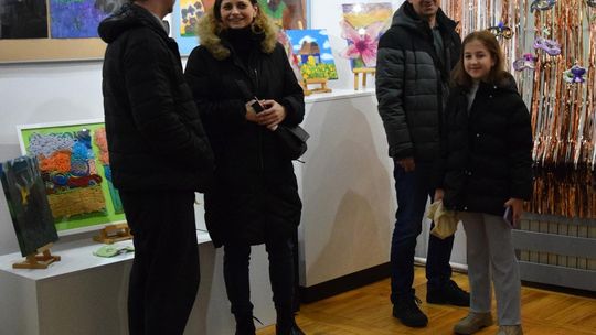 Chełm. Wernisaż wystawy Rok-pracowni plastycznej Modna Sztuka [GALERIA ZDJĘĆ]