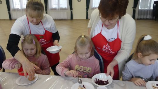 Gm. Kraśniczyn. Słodkie warsztaty kulinarne z KGW Brzeziny