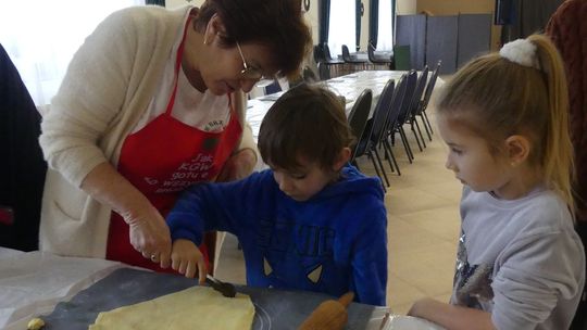 Gm. Kraśniczyn. Słodkie warsztaty kulinarne z KGW Brzeziny