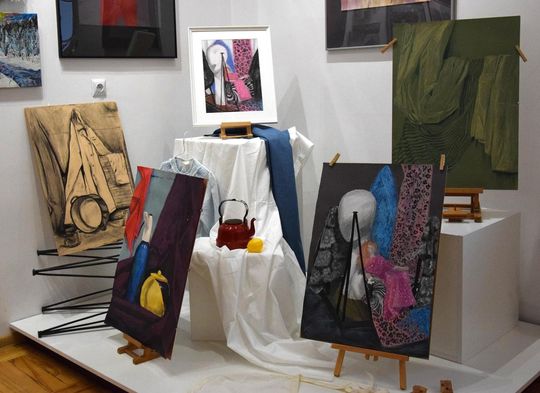 Chełm. Wernisaż wystawy Rok-pracowni plastycznej Modna Sztuka [GALERIA ZDJĘĆ]