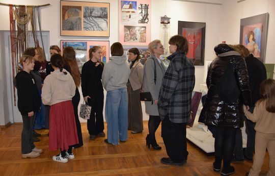Chełm. Wernisaż wystawy Rok-pracowni plastycznej Modna Sztuka [GALERIA ZDJĘĆ]