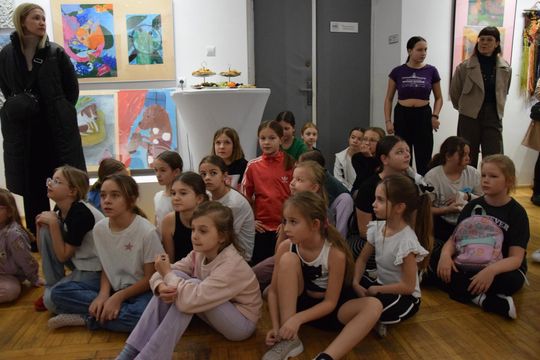 Chełm. Wernisaż wystawy Rok-pracowni plastycznej Modna Sztuka [GALERIA ZDJĘĆ]