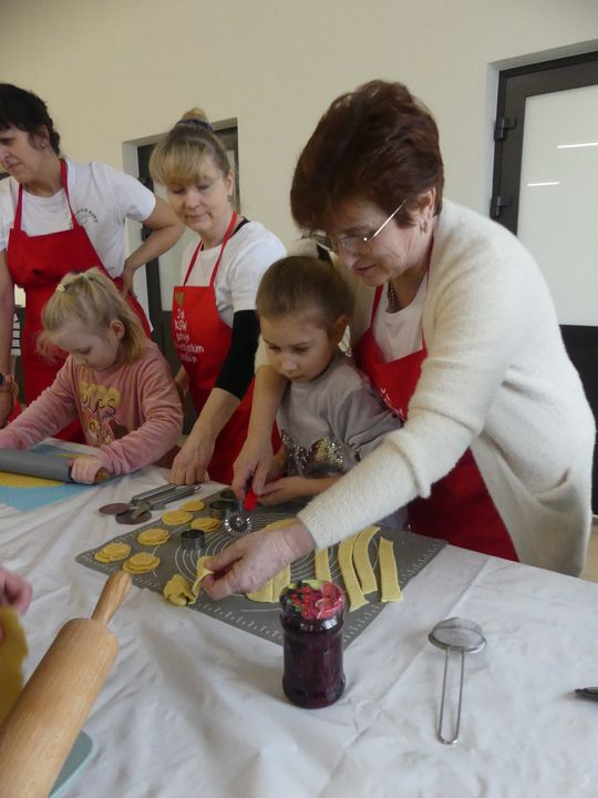 Gm. Kraśniczyn. Słodkie warsztaty kulinarne z KGW Brzeziny Gm. Kraśniczyn. Słodkie warsztaty kulinarne z KGW Brzeziny