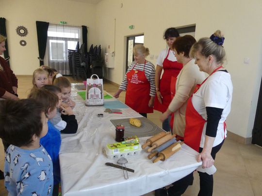 Gm. Kraśniczyn. Słodkie warsztaty kulinarne z KGW Brzeziny Gm. Kraśniczyn. Słodkie warsztaty kulinarne z KGW Brzeziny