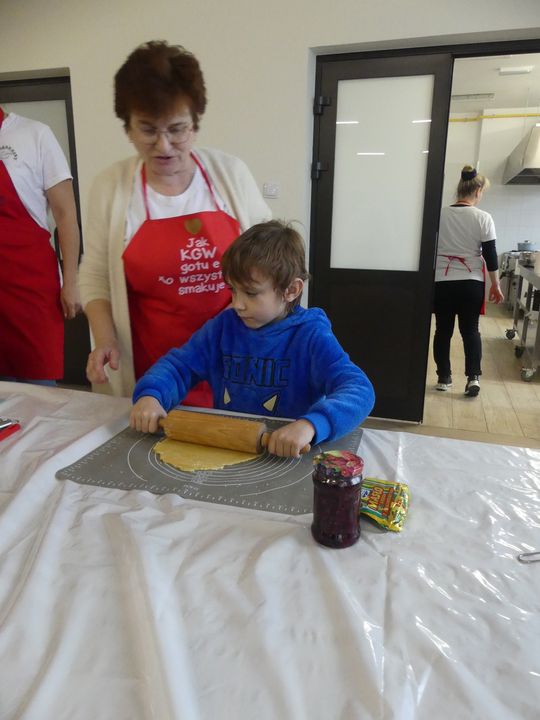 Gm. Kraśniczyn. Słodkie warsztaty kulinarne z KGW Brzeziny Gm. Kraśniczyn. Słodkie warsztaty kulinarne z KGW Brzeziny