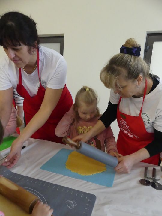 Gm. Kraśniczyn. Słodkie warsztaty kulinarne z KGW Brzeziny Gm. Kraśniczyn. Słodkie warsztaty kulinarne z KGW Brzeziny