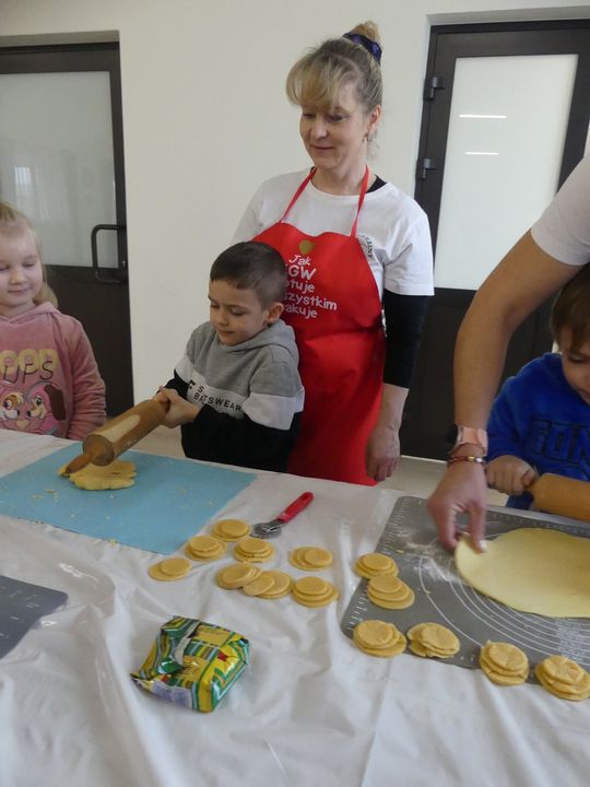 Gm. Kraśniczyn. Słodkie warsztaty kulinarne z KGW Brzeziny Gm. Kraśniczyn. Słodkie warsztaty kulinarne z KGW Brzeziny