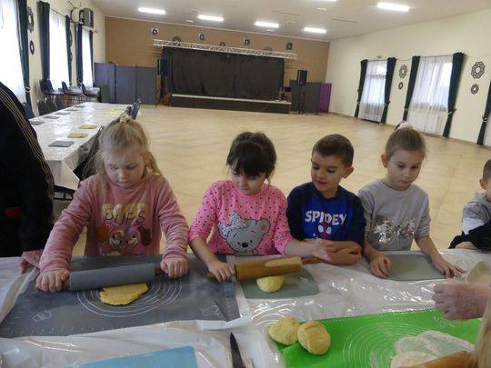 Gm. Kraśniczyn. Słodkie warsztaty kulinarne z KGW Brzeziny Gm. Kraśniczyn. Słodkie warsztaty kulinarne z KGW Brzeziny