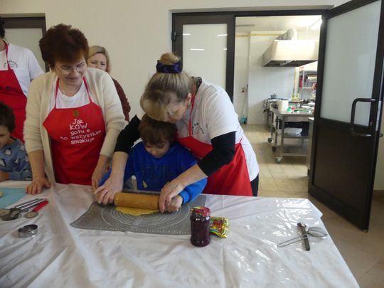 Gm. Kraśniczyn. Słodkie warsztaty kulinarne z KGW Brzeziny Gm. Kraśniczyn. Słodkie warsztaty kulinarne z KGW Brzeziny