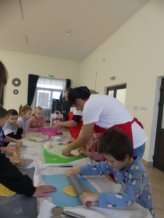 Gm. Kraśniczyn. Słodkie warsztaty kulinarne z KGW Brzeziny Gm. Kraśniczyn. Słodkie warsztaty kulinarne z KGW Brzeziny