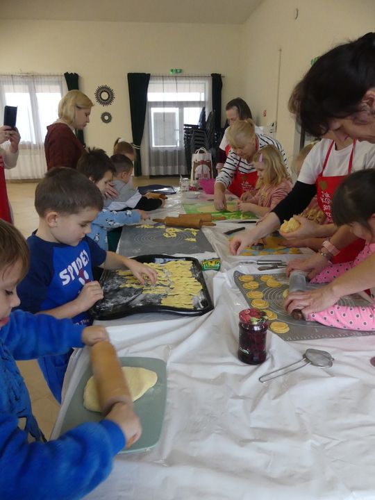 Gm. Kraśniczyn. Słodkie warsztaty kulinarne z KGW Brzeziny Gm. Kraśniczyn. Słodkie warsztaty kulinarne z KGW Brzeziny