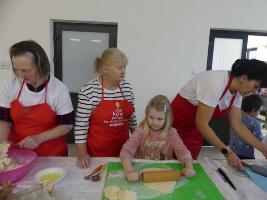 Gm. Kraśniczyn. Słodkie warsztaty kulinarne z KGW Brzeziny Gm. Kraśniczyn. Słodkie warsztaty kulinarne z KGW Brzeziny