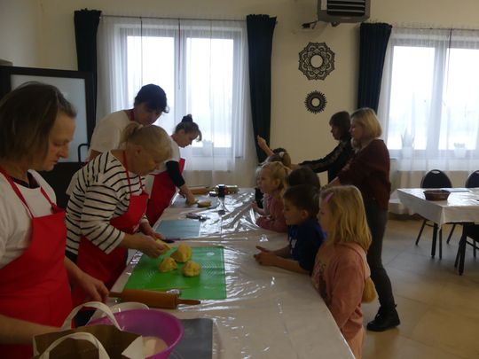 Gm. Kraśniczyn. Słodkie warsztaty kulinarne z KGW Brzeziny Gm. Kraśniczyn. Słodkie warsztaty kulinarne z KGW Brzeziny