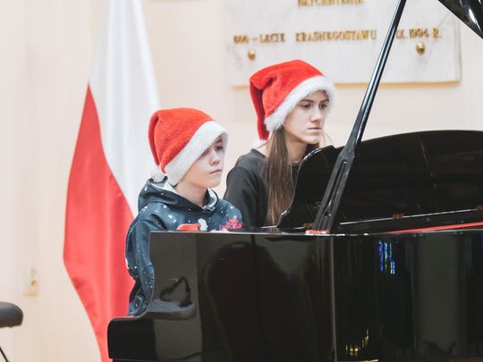 Koncert kolęd w Szkole Muzycznej I i II st. w Krasnymstawie Koncert kolęd w Szkole Muzycznej I i II st. w Krasnymstawie